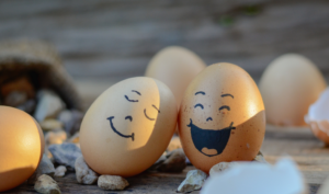 Why is humor at work such a powerful force for building a healthy organizational culture? Learn from a comedian-turned-consultant on this WorkTrends podcast