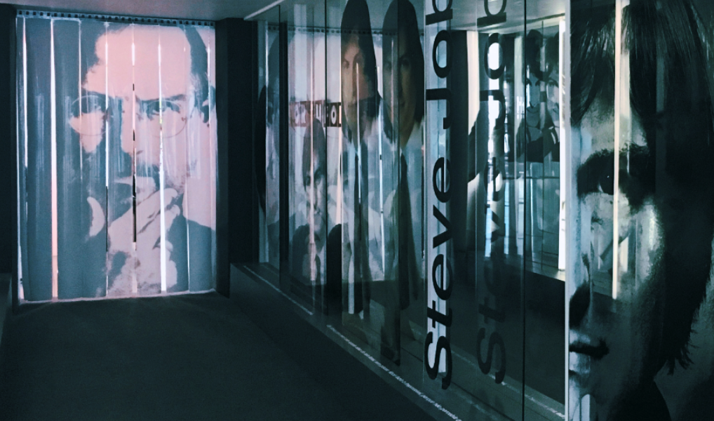 Change Communication - visual design lessons from Apple - Steve Jobs